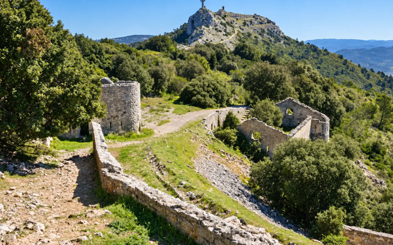 Hiking Mont Caume