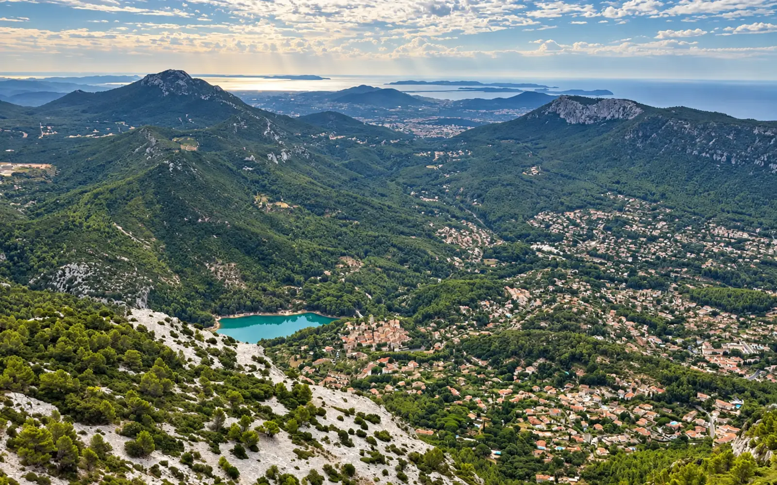 Hiking Mont Caume