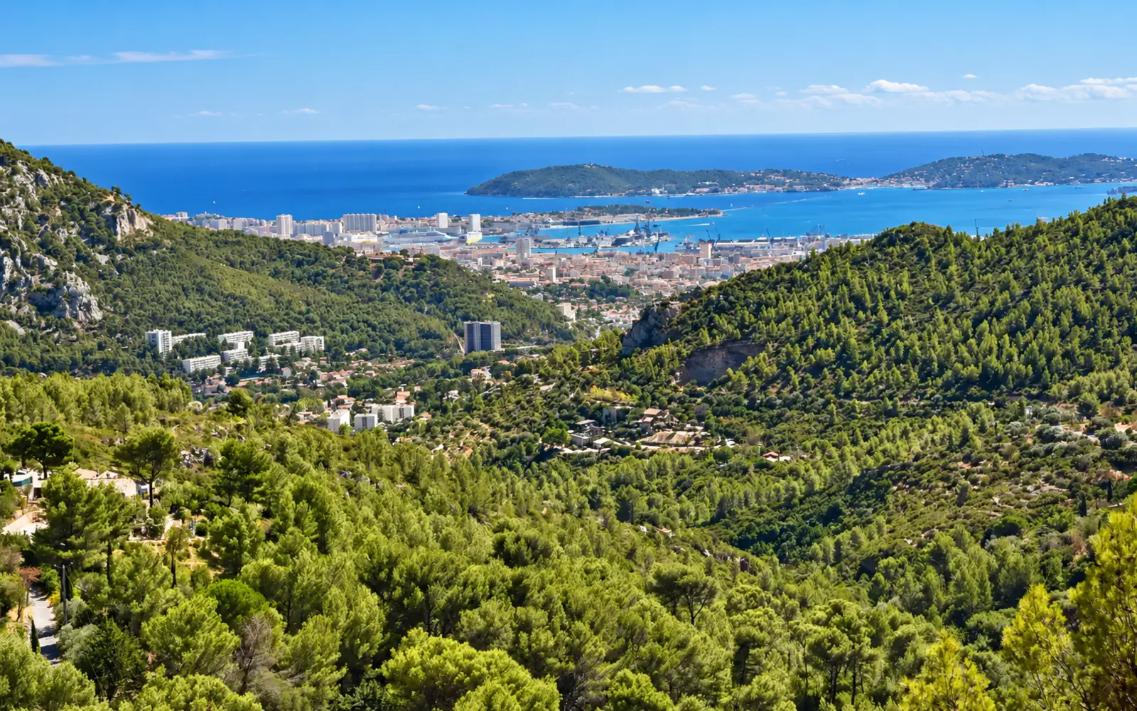 Hiking Mont Caume
