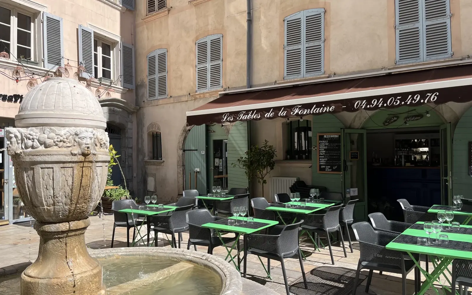 Les Tables de la Fontaine